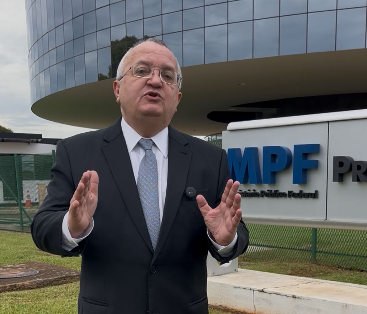 Pedro Taques concede coletiva para apresentar cronologia das denúncias sobre o acordo de R$ 308 milhões entre Estado de Mato Grosso e Oi S.A.